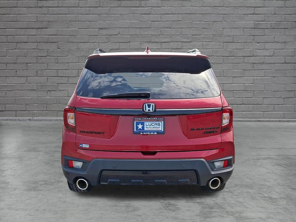 Used 2024 Honda Passport Black Edition image 10