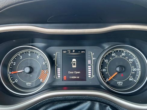 Used 2015 Jeep Cherokee Latitude w/ Cold Weather Group image 16