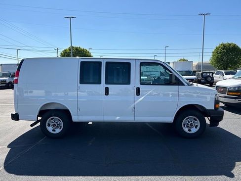 New 2025 GMC Savana 2500 w/ Communications Package image 11