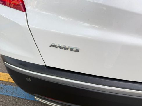 Used 2018 Cadillac XT5 Luxury w/ Driver Awareness Package AWD/4WD image 6