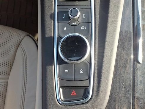 Used 2023 Cadillac Escalade ESV Premium Luxury image 19