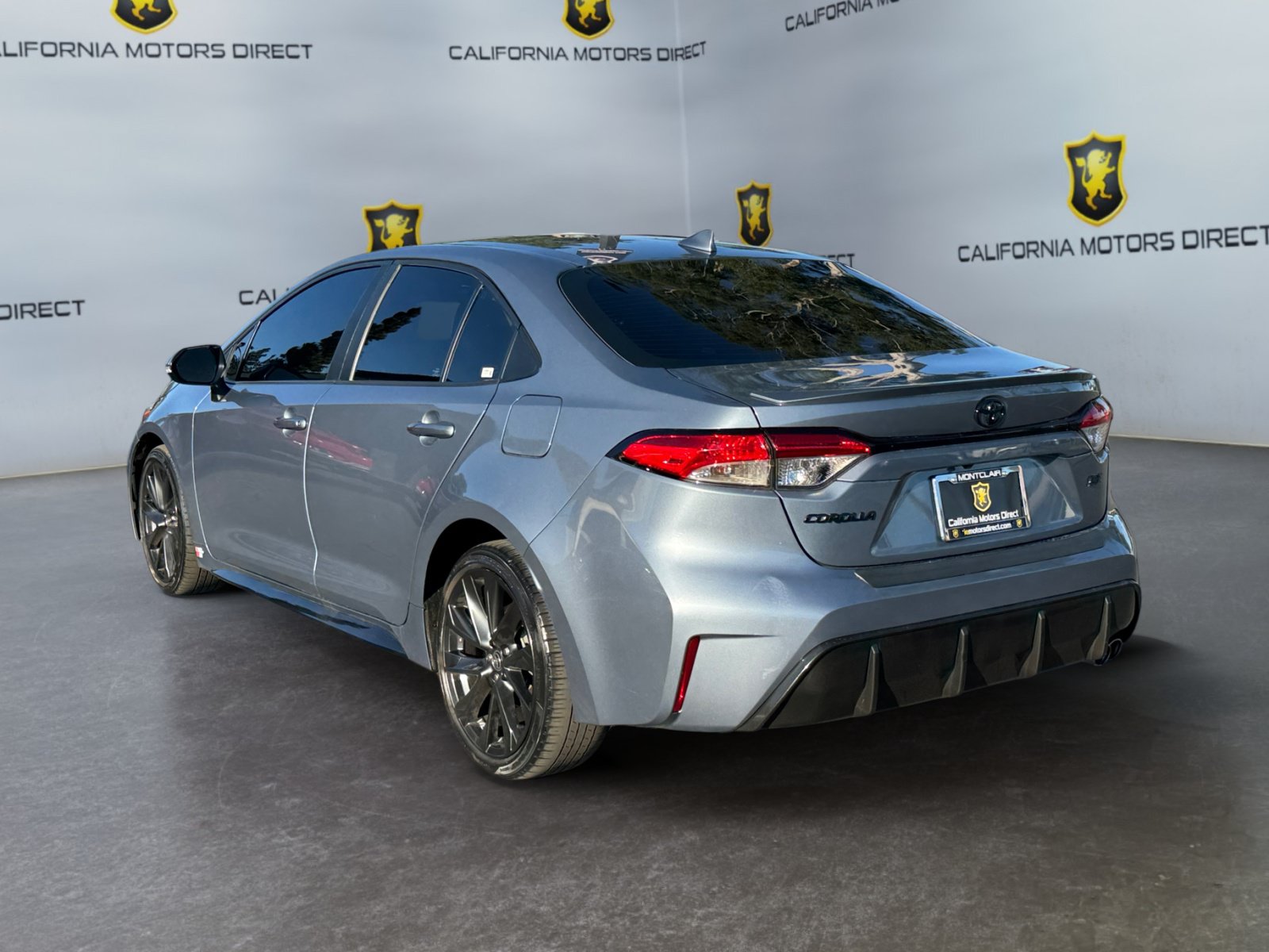 Used 2023 Toyota Corolla SE w/ Carpet Mat Package (TMS) FWD image 3