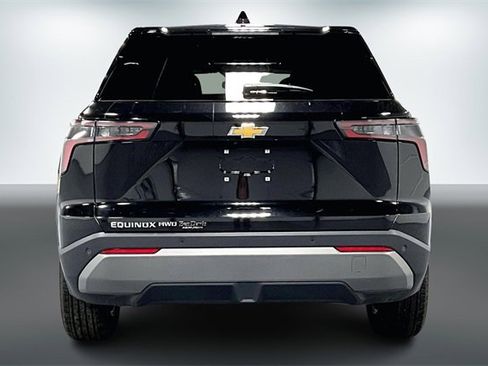 Used 2025 Chevrolet Equinox LT image 6