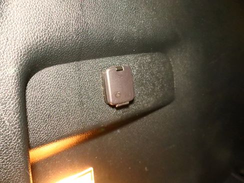 Used 2019 Ford Explorer XLT image 36