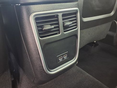 Used 2023 Chrysler 300 Touring L image 23