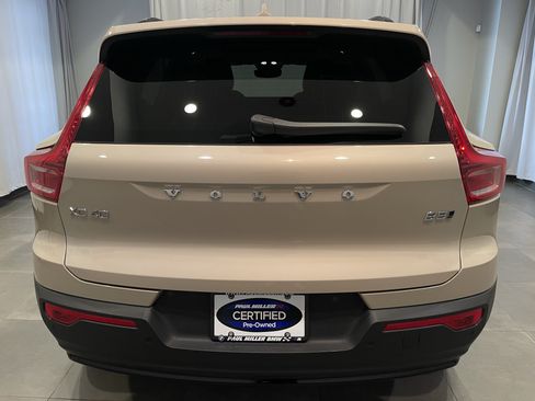 Used 2025 Volvo XC40 B5 Plus w/ Climate Package AWD/4WD image 5