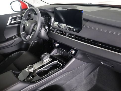 New 2026 Mitsubishi Outlander ES FWD image 25