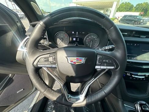 Used 2023 Cadillac XT6 Premium Luxury w/ Technology Package FWD image 18