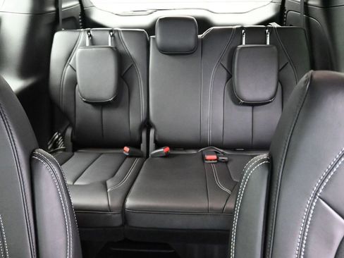 New 2026 Chrysler Pacifica Select image 14