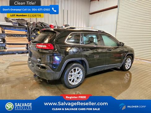 Used 2018 Jeep Cherokee Latitude FWD image 4