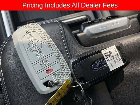 Used 2026 Ford Expedition Platinum w/ Stealth Appearance Package AWD/4WD image 32