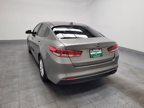 Used 2016 Kia Optima LX w/ LX Convenience Package FWD image 6