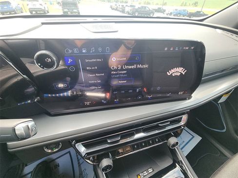 New 2026 Chevrolet Traverse LT w/ Enhanced Driving Package image 16