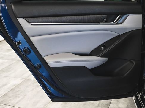 Used 2020 Honda Accord EX-L image 10