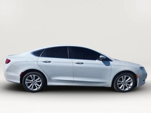 Used 2015 Chrysler 200 Limited FWD image 7