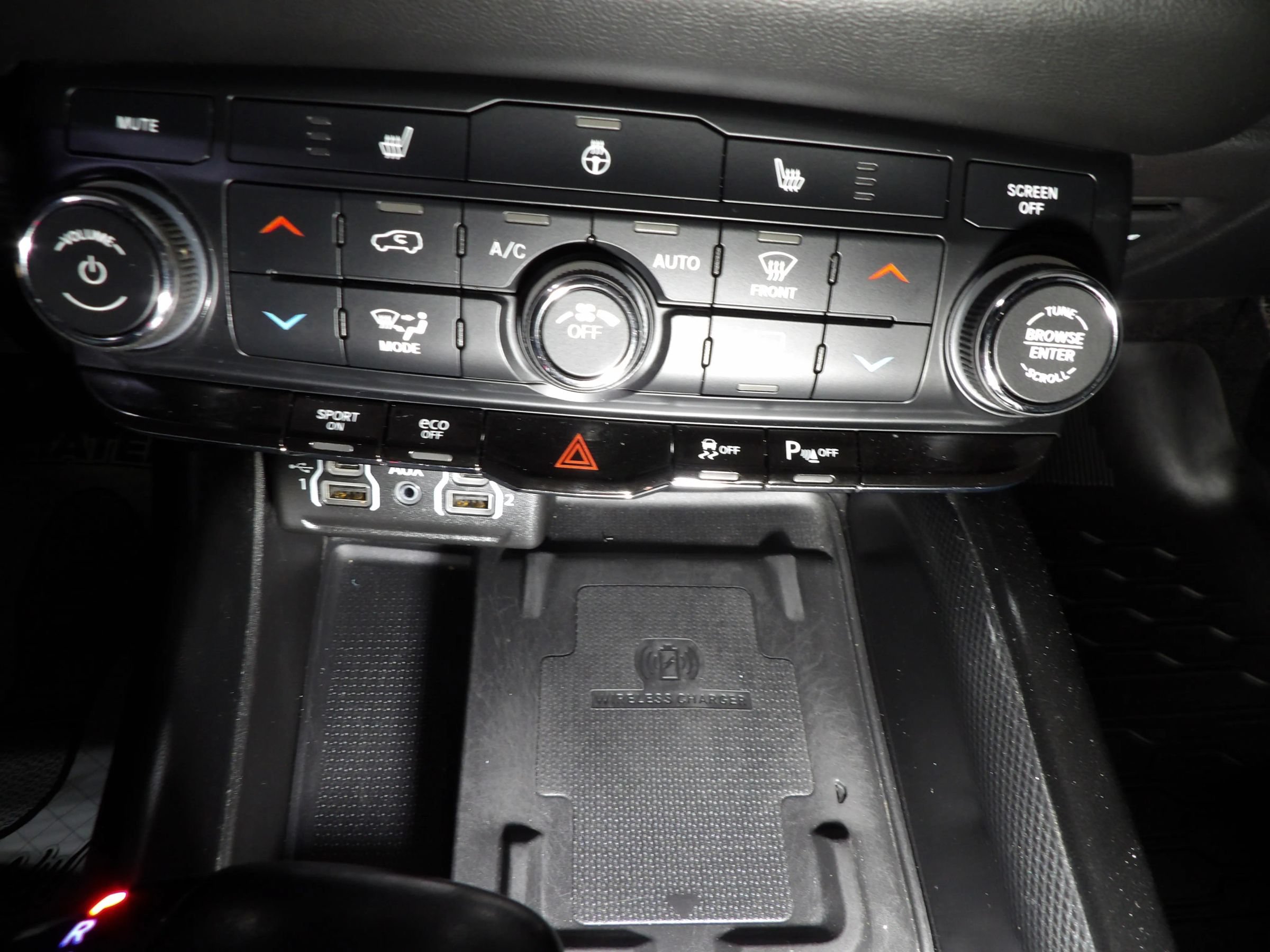 Used 2022 Dodge Durango R/T w/ Blacktop Package AWD/4WD image 25