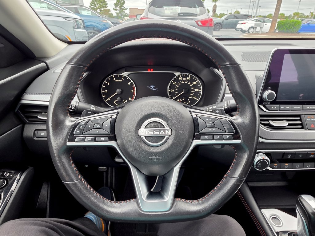 Certified 2025 Nissan Altima 2.5 SR FWD image 18