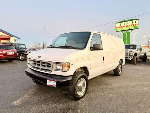 Used 2000 Ford E-350 and Econoline 350 Super Duty RWD image 1