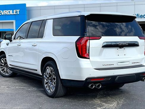 Used 2023 GMC Yukon XL Denali Ultimate image 12