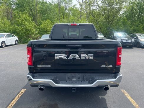 Used 2025 RAM 1500 Big Horn AWD/4WD image 4