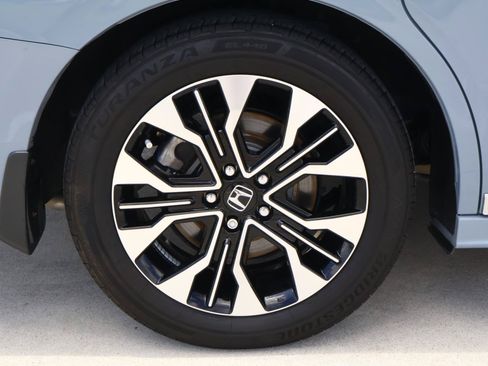 Used 2025 Honda Odyssey Elite image 8