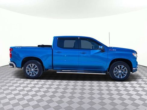 Used 2025 Chevrolet Silverado 1500 LT image 3