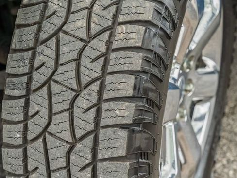 Used 2022 Ford F150 Lariat image 16