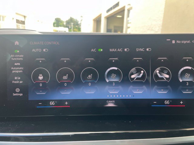 Used 2023 BMW X7 M60i AWD/4WD image 20