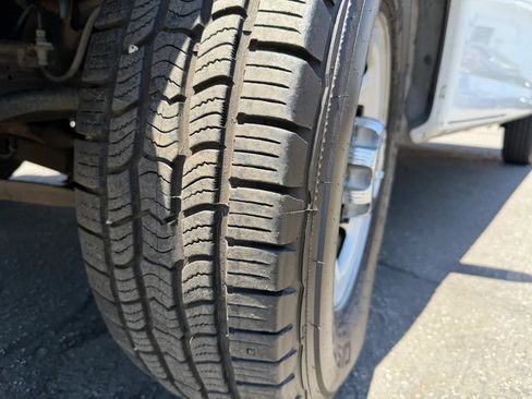 Used 2014 Chevrolet Express 2500 LT w/ LT Preferred Equipment Group RWD image 35