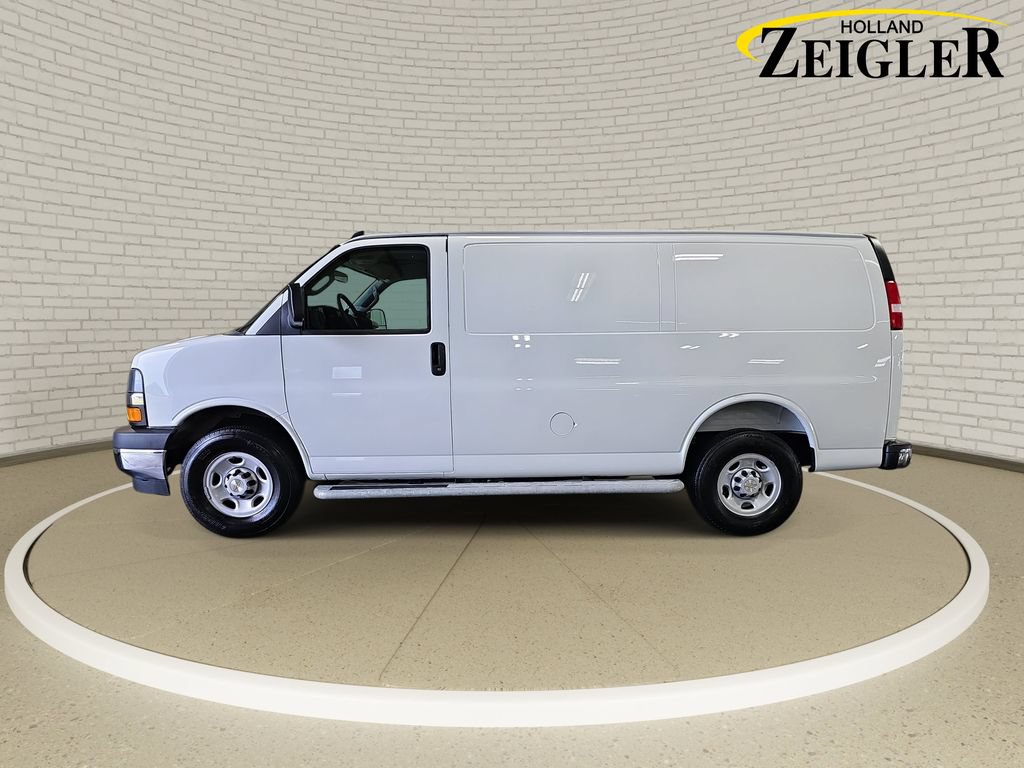 Used 2025 Chevrolet Express 2500 w/ Driver Convenience Package RWD image 8