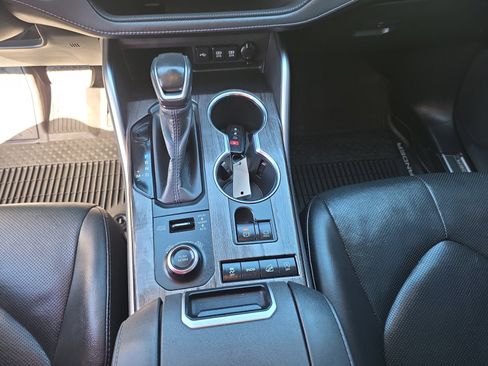 Used 2020 Toyota Highlander Platinum image 22