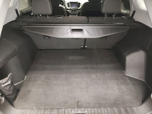 Used 2023 GMC Terrain SLE w/ Driver Convenience Package image 15