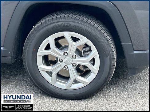 Used 2024 Jeep Compass Sport AWD/4WD image 9