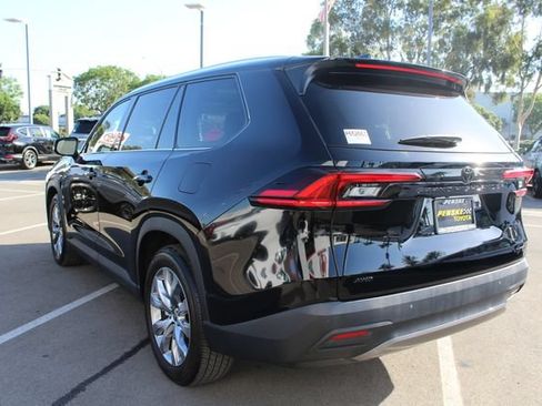 Certified 2025 Toyota Grand Highlander AWD image 16