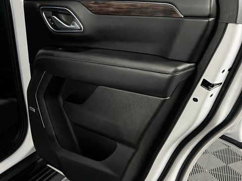 Used 2024 Chevrolet Tahoe LT image 34