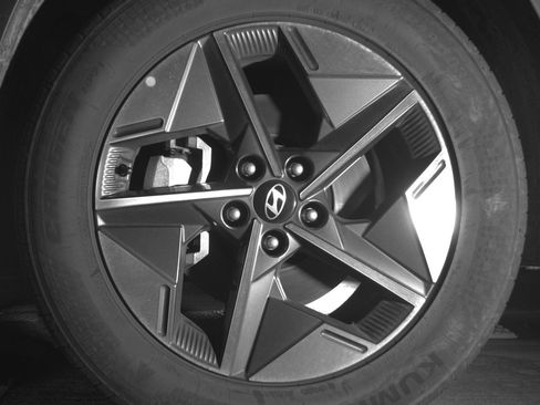 Used 2025 Hyundai Tucson SEL FWD image 12