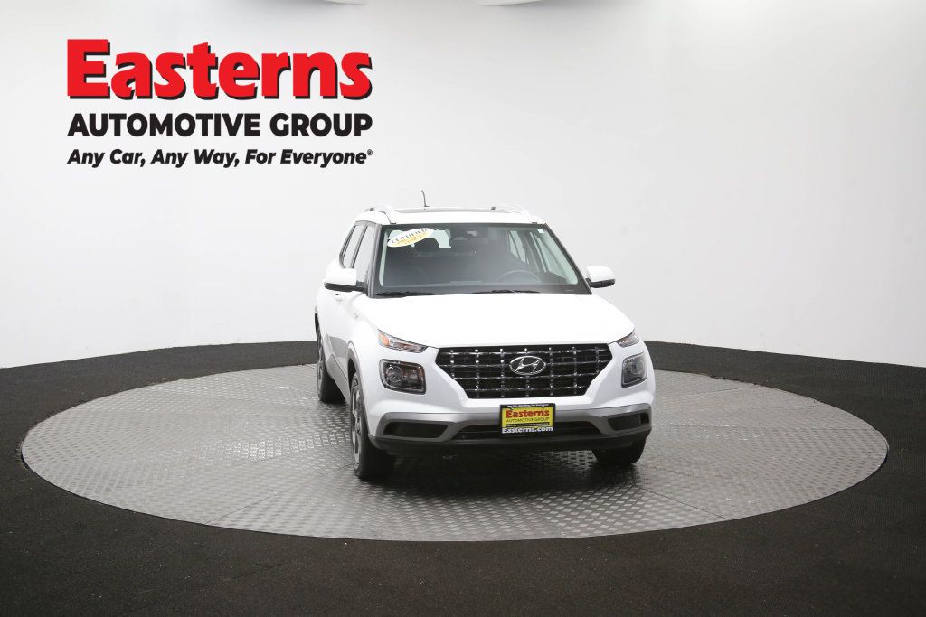 Used 2025 Hyundai Venue SEL FWD image 56
