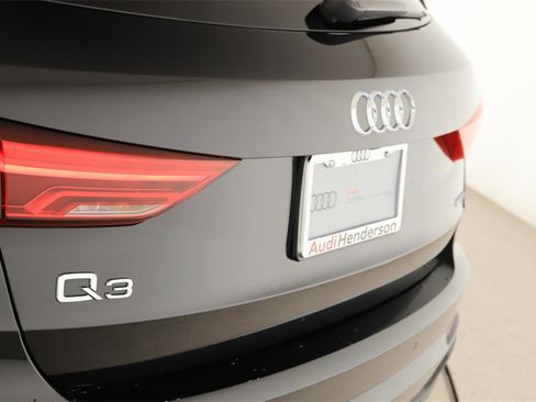 Certified 2025 Audi Q3 2.0T Premium w/ Convenience Package image 31