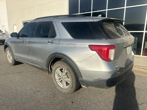 Used 2020 Ford Explorer XLT w/ Equipment Group 202A AWD/4WD image 6