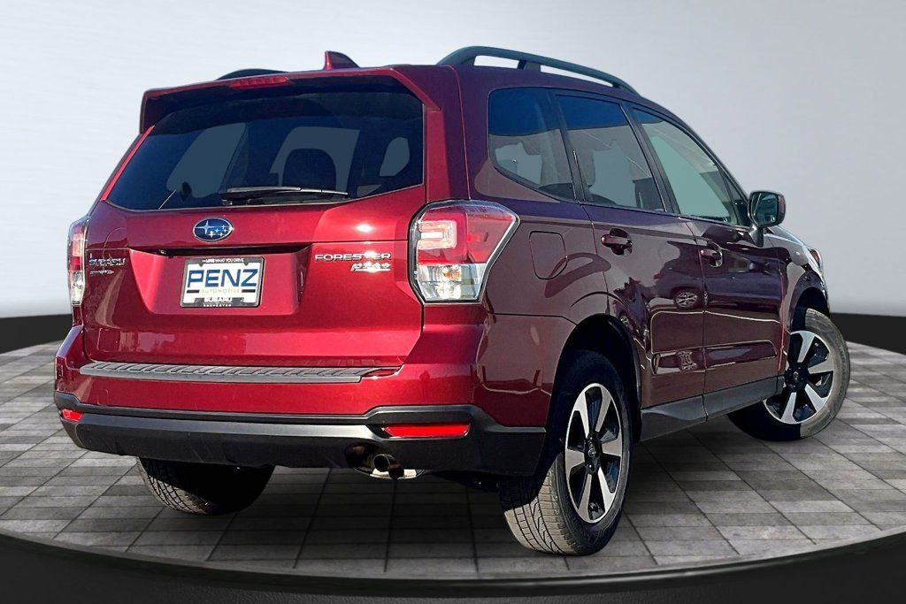 Used 2017 Subaru Forester 2.5i Premium AWD/4WD image 6