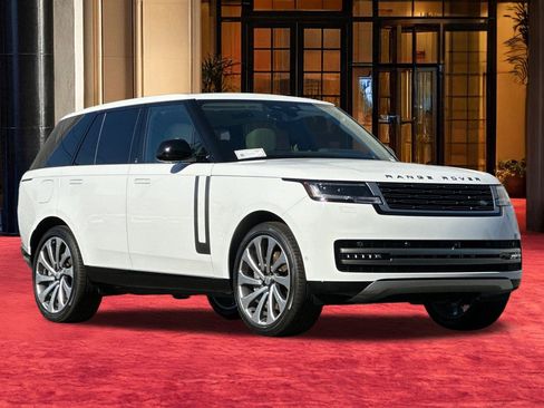 New 2025 Land Rover Range Rover SE image 8