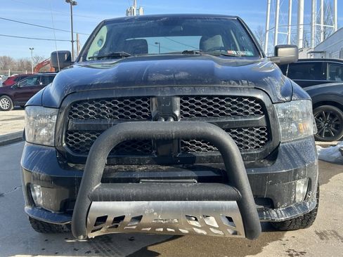 Used 2017 RAM 1500 Express w/ Black Ram 1500 Express Group image 3