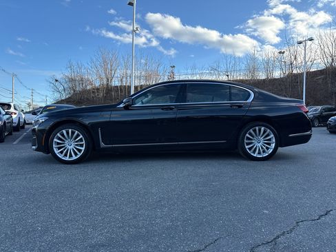 Used 2020 BMW 740i xDrive w/ Cold Weather Package image 3