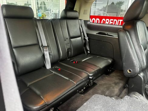 Used 2011 GMC Yukon Denali AWD/4WD image 9