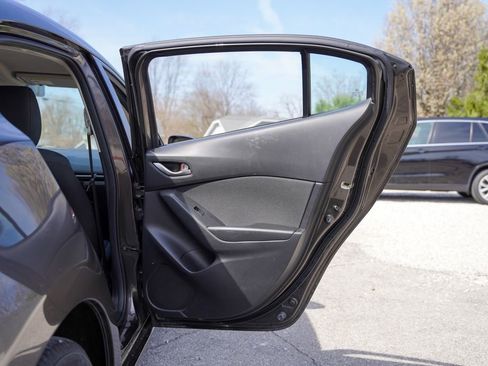 Used 2014 MAZDA MAZDA3 i Sport image 27