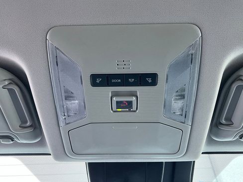 Used 2025 Toyota RAV4 XLE image 17