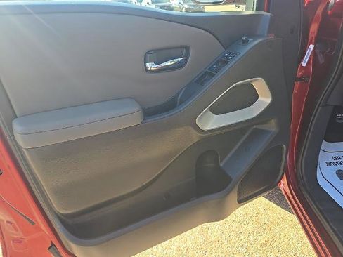 Certified 2022 Nissan Frontier SV w/ Technology Package image 12