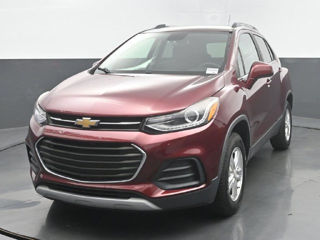 Used 2017 Chevrolet Trax LT AWD/4WD image 1