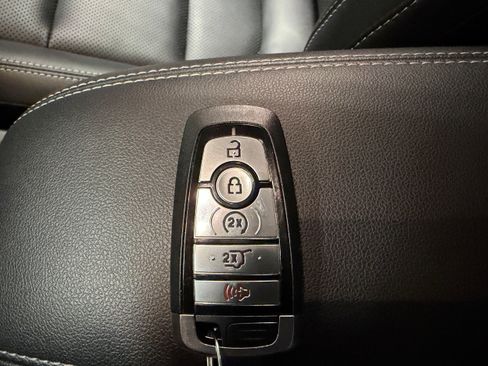 Certified 2022 Ford Escape Titanium image 36