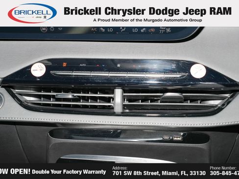 Used 2025 Buick Enclave Preferred FWD image 28